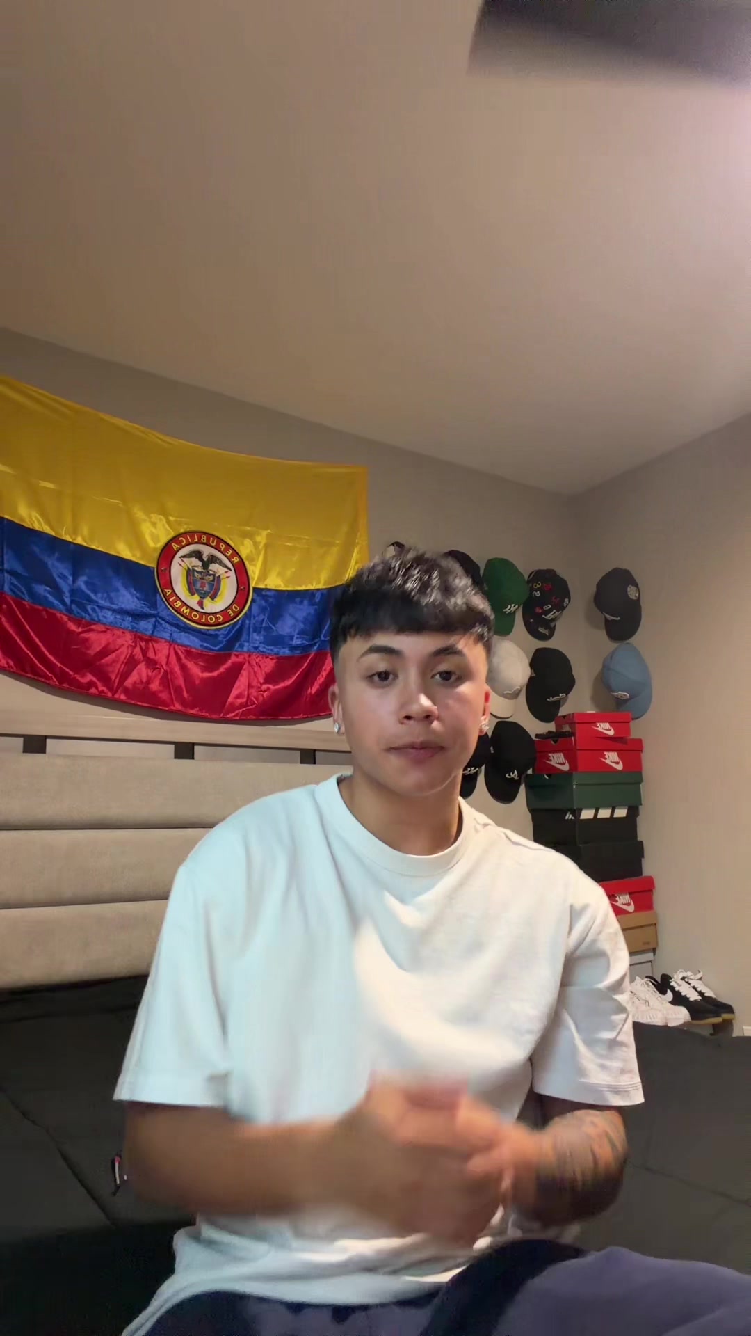@𝐬𝐚𝐧𝐜𝐡𝐞𝐳