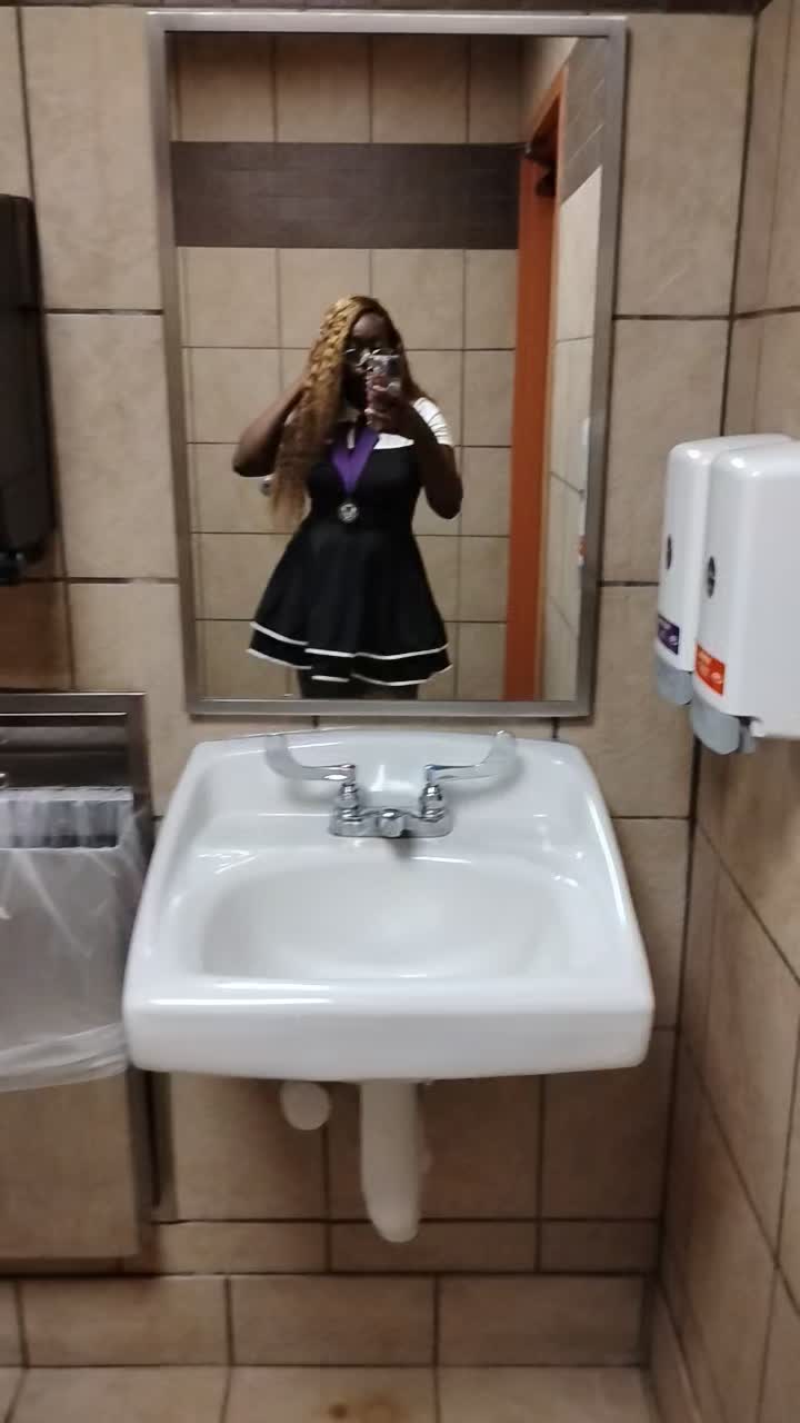 @Niya