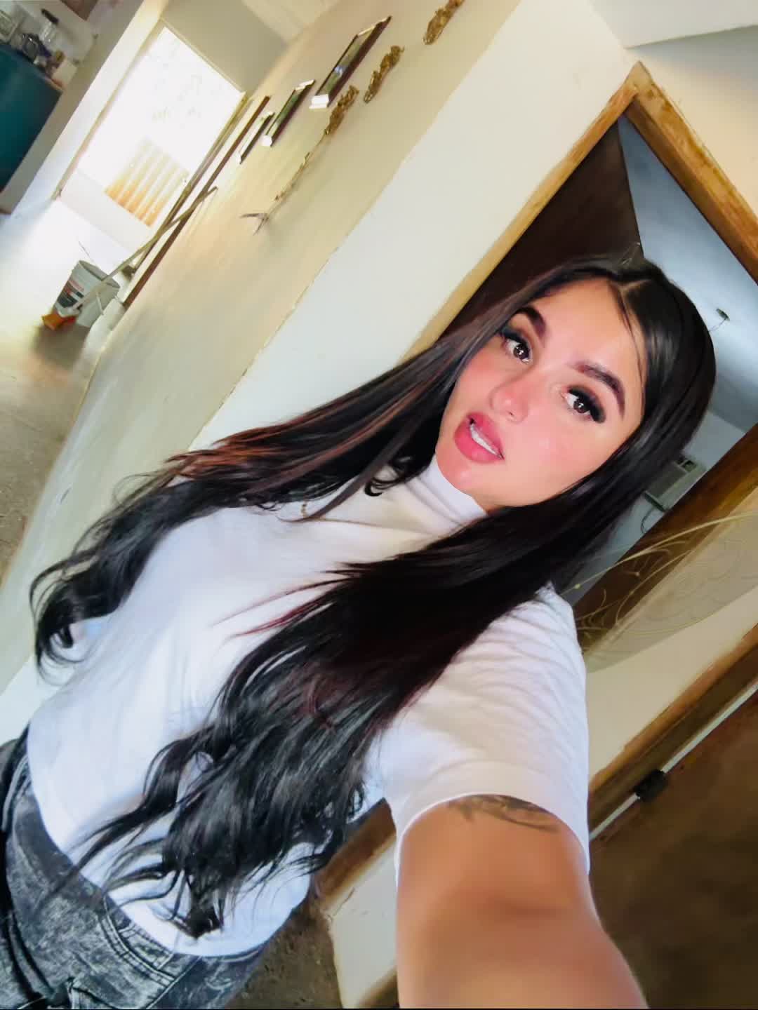 @𝒜𝓁ℯ𝒿𝒶𝓃𝒹𝓇𝒶.