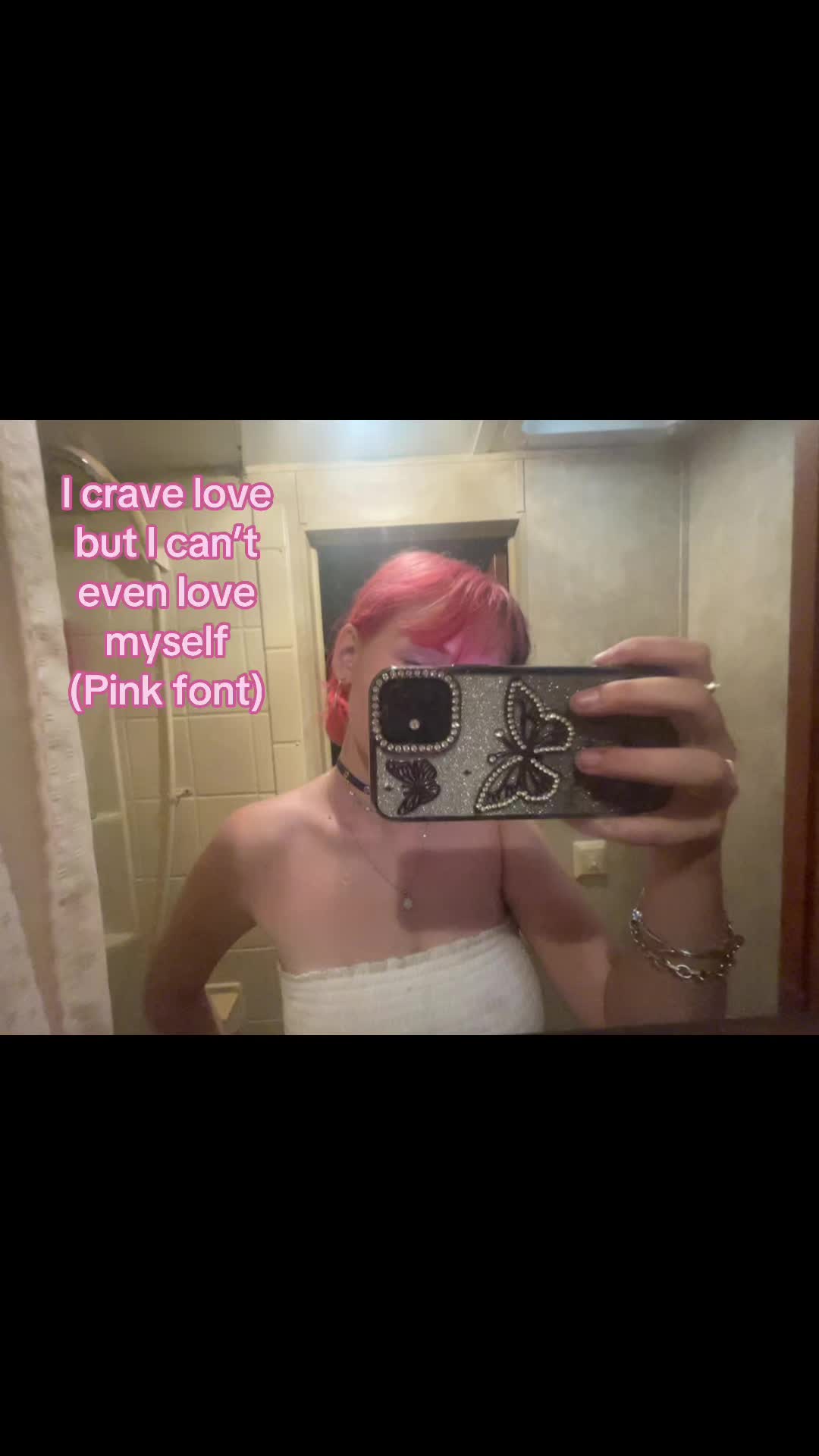 @𝐹𝒶𝓁𝓁𝓎𝓃 𝐿𝒶𝑅𝓊𝑒