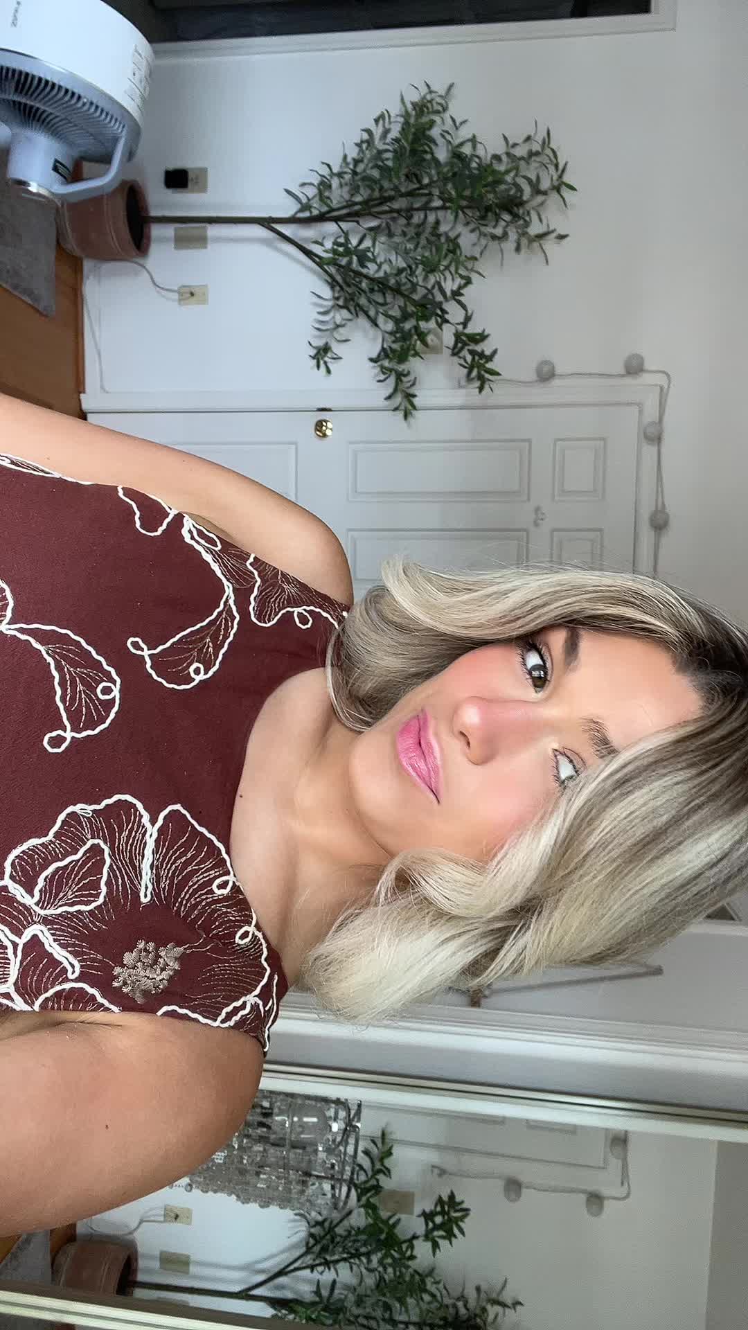 @nicoleemartineau