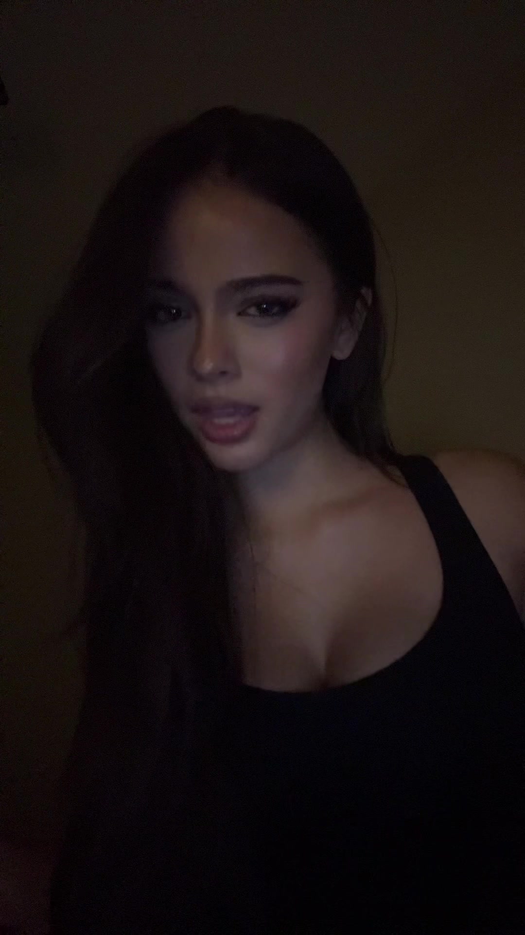 @bella