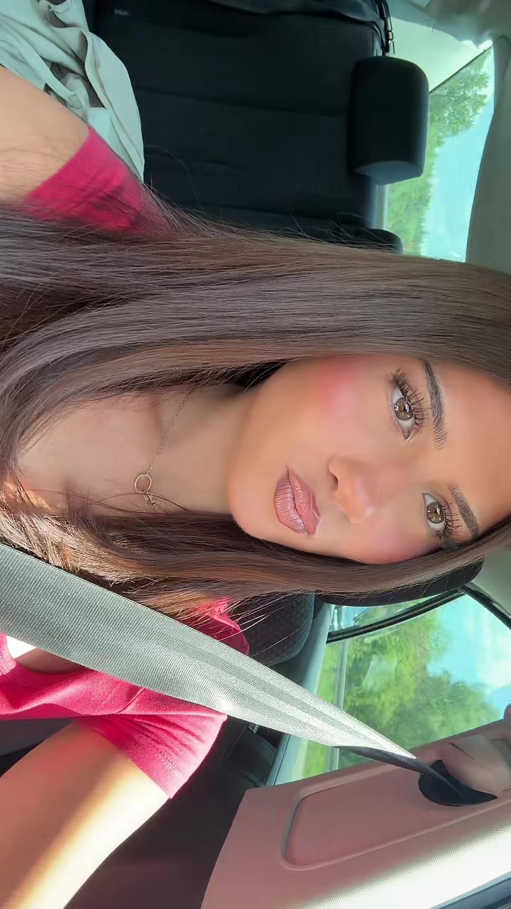 @𝒍𝒂𝒓𝒂🪽