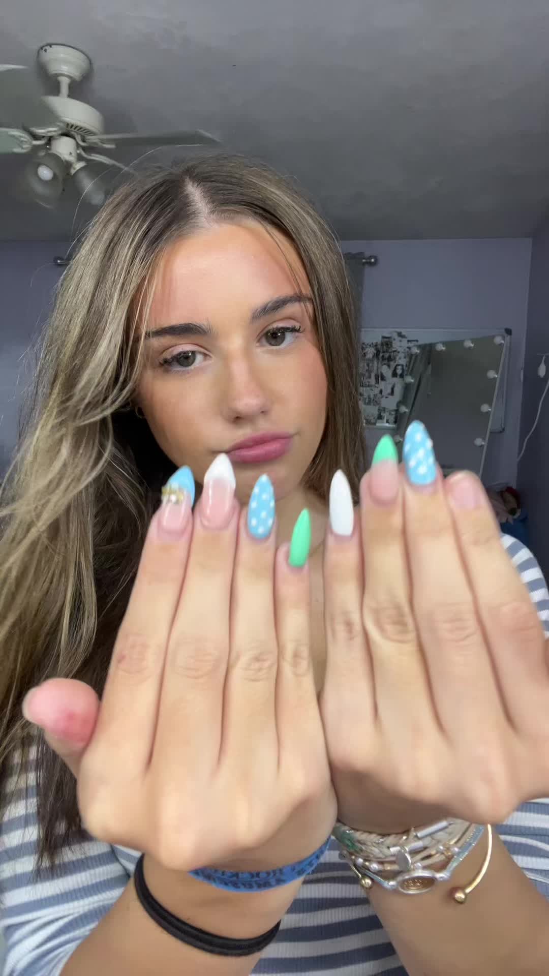 @meri_ellie
