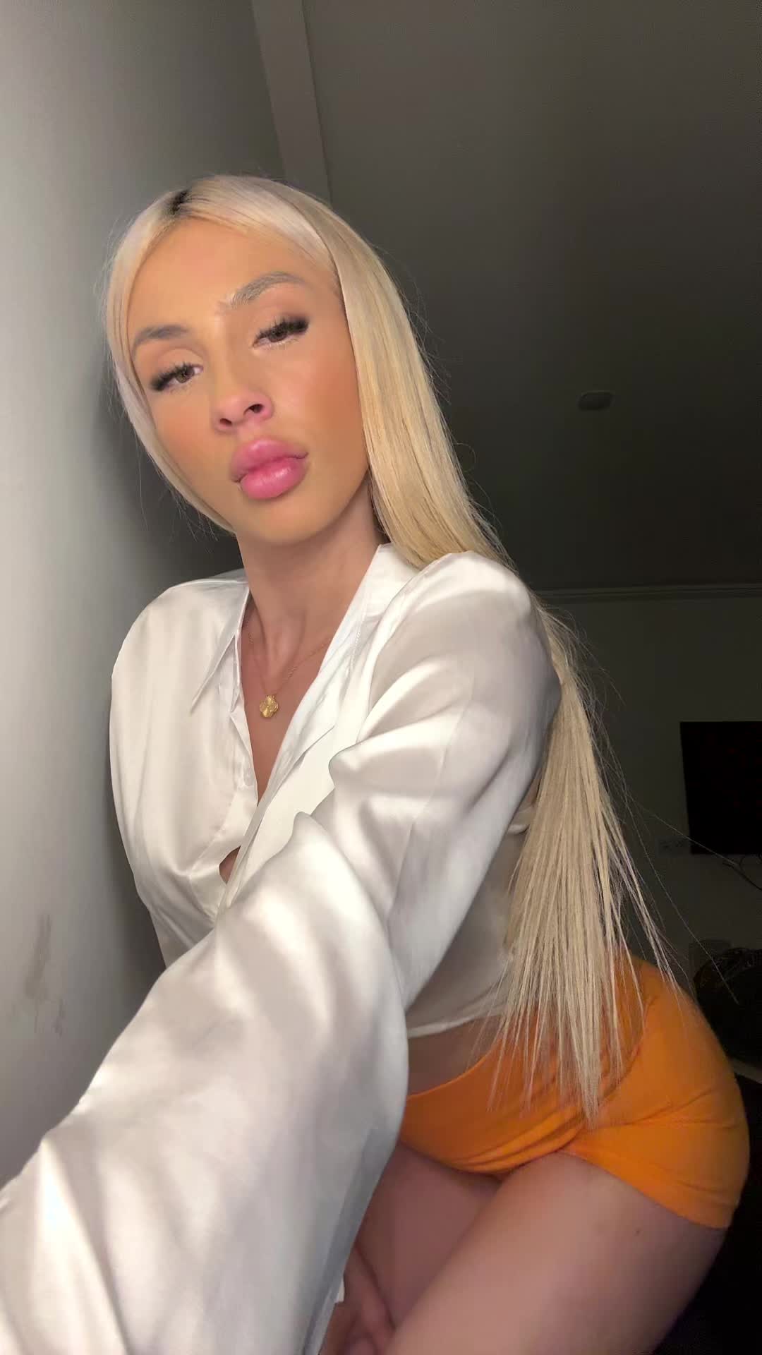 @Vazzzle
