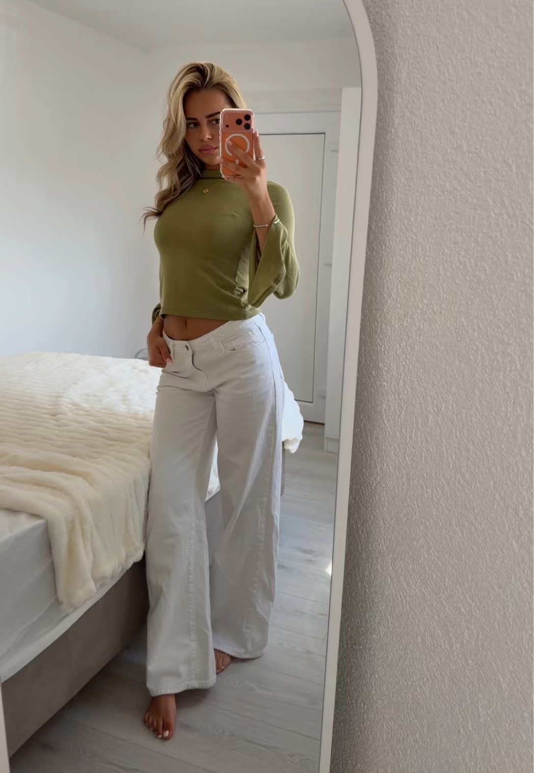 @Minela