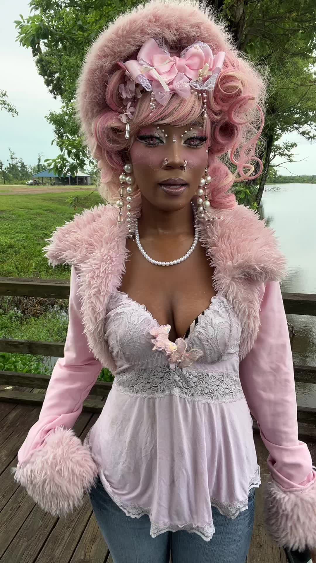 @Kaylaambrii