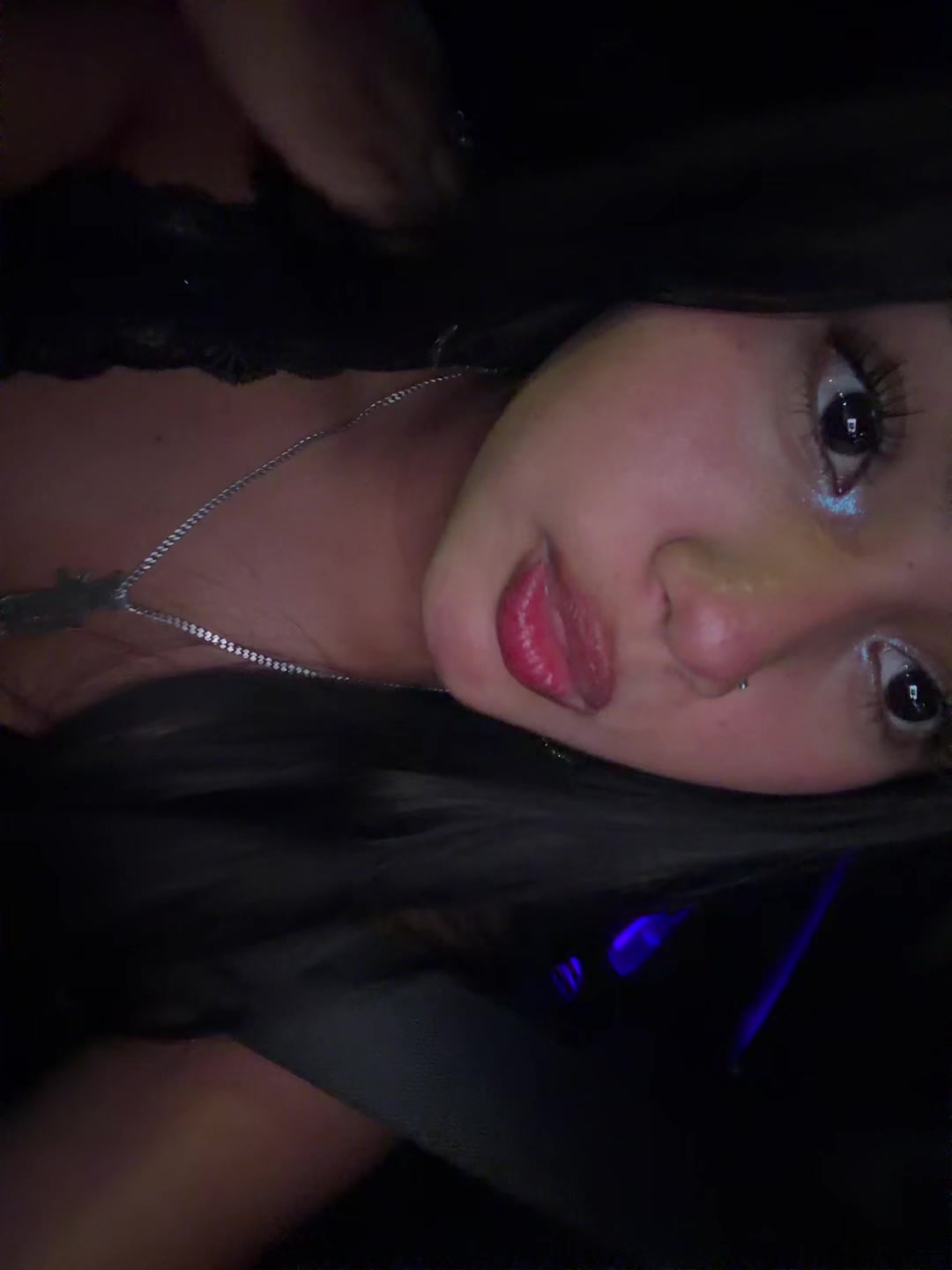 @AnnieFlores