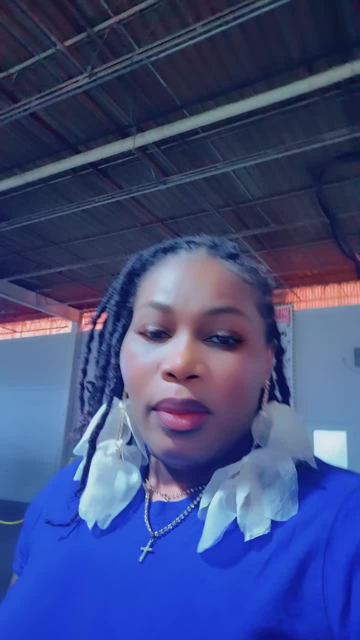 @mother of 8/ queen Nikki