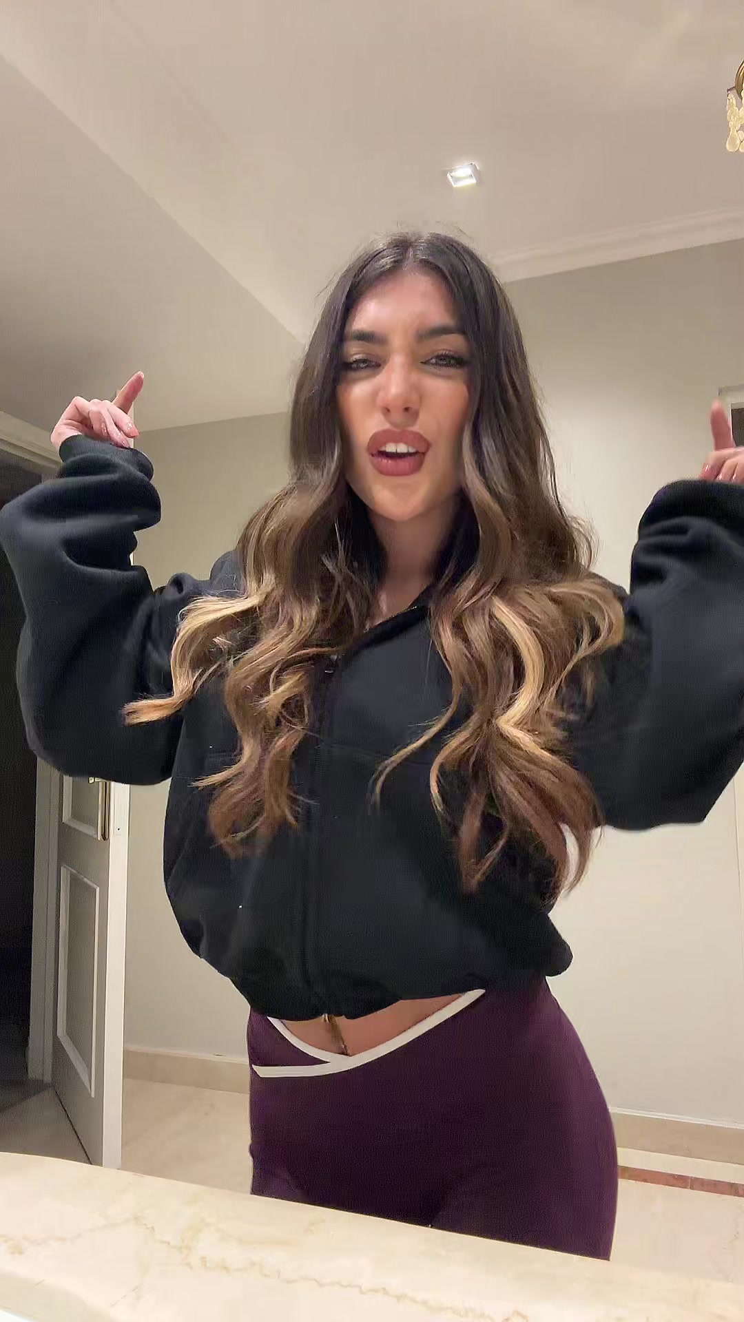 @candecaroo