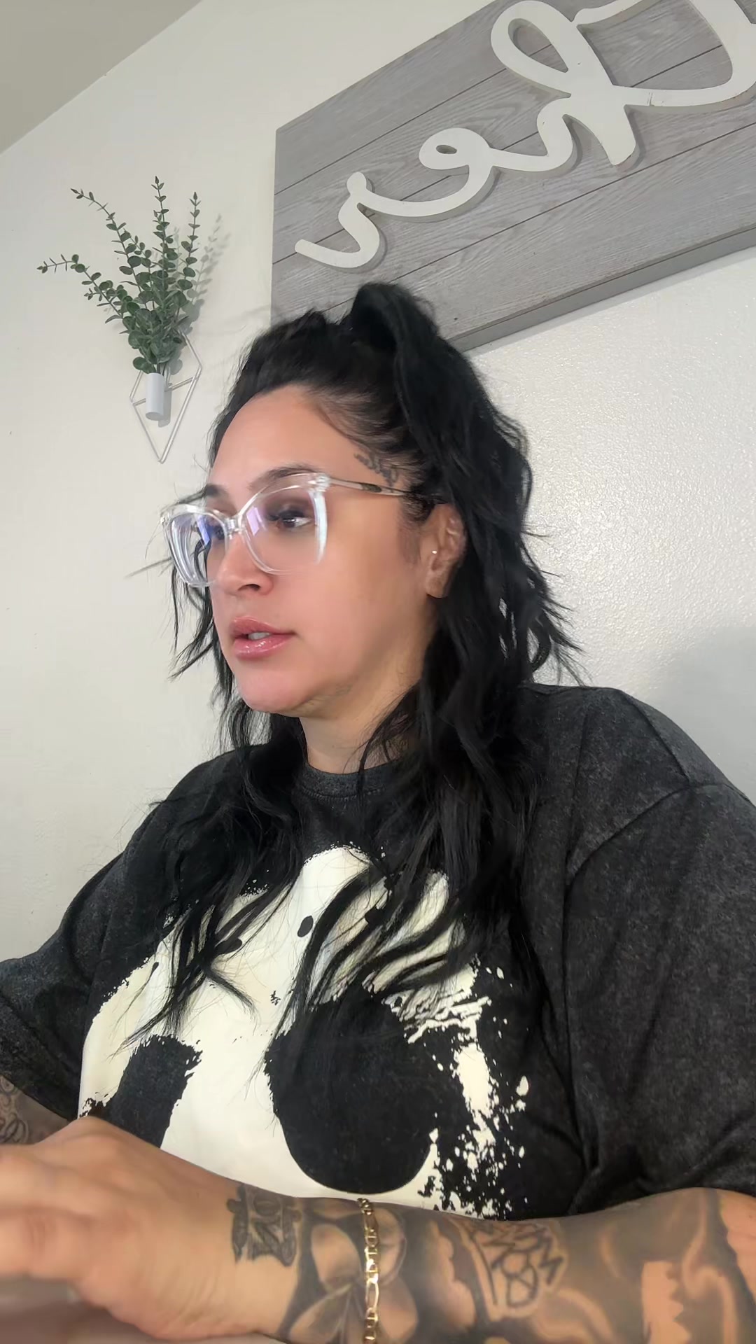 @𝐕𝐞𝐞 𝐃𝐢𝐚𝐳 ✨