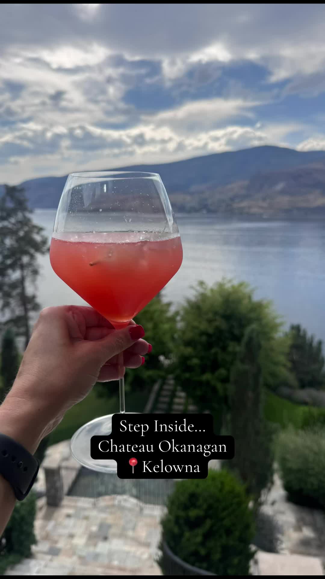 @thetraveladdict