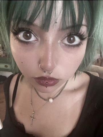 @_gothbarbie_666