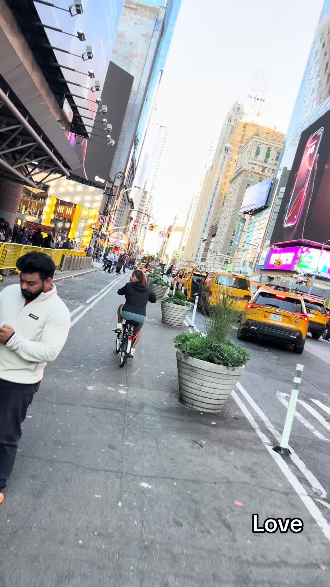 @Julian explorando al mundo 🌎