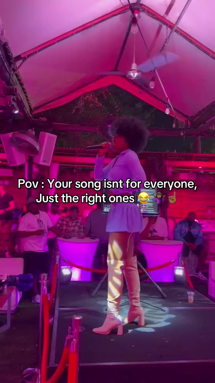@Qveen