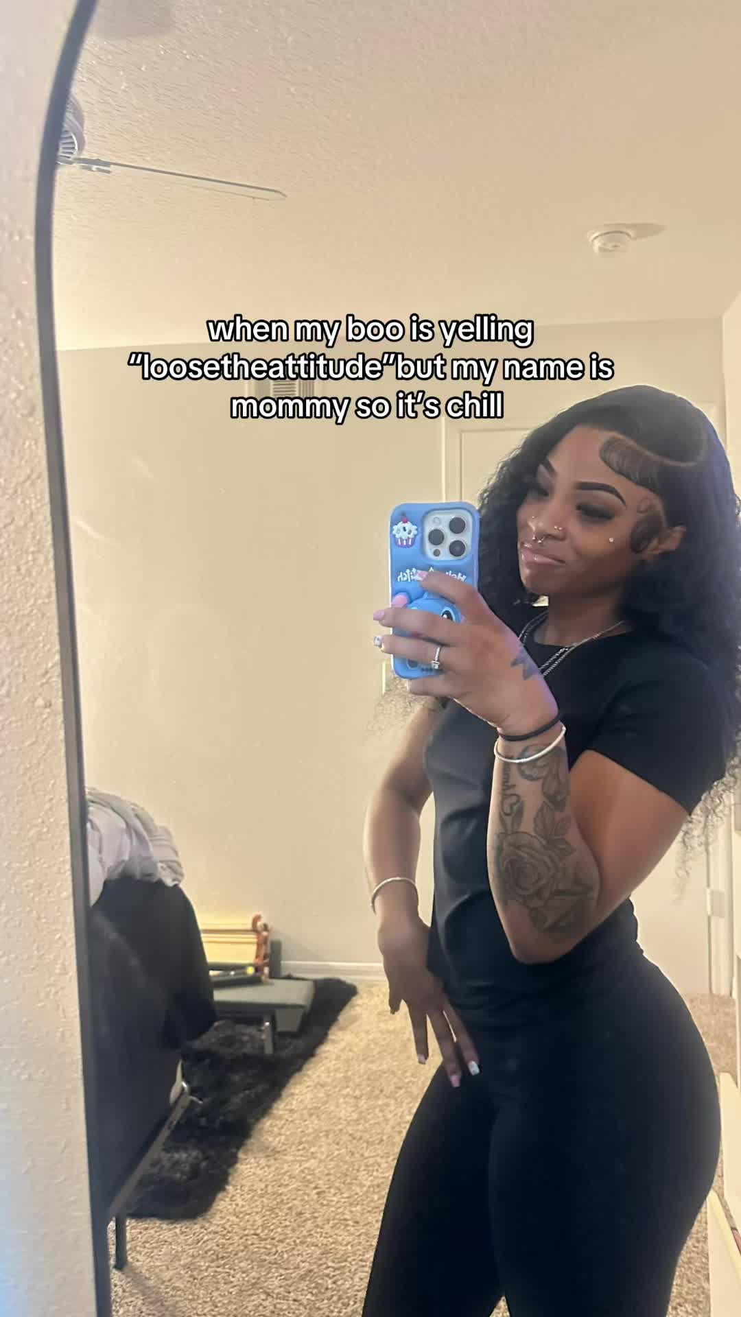 @👩🏽&zwj;❤️&zwj;💋&zwj;👩🏽