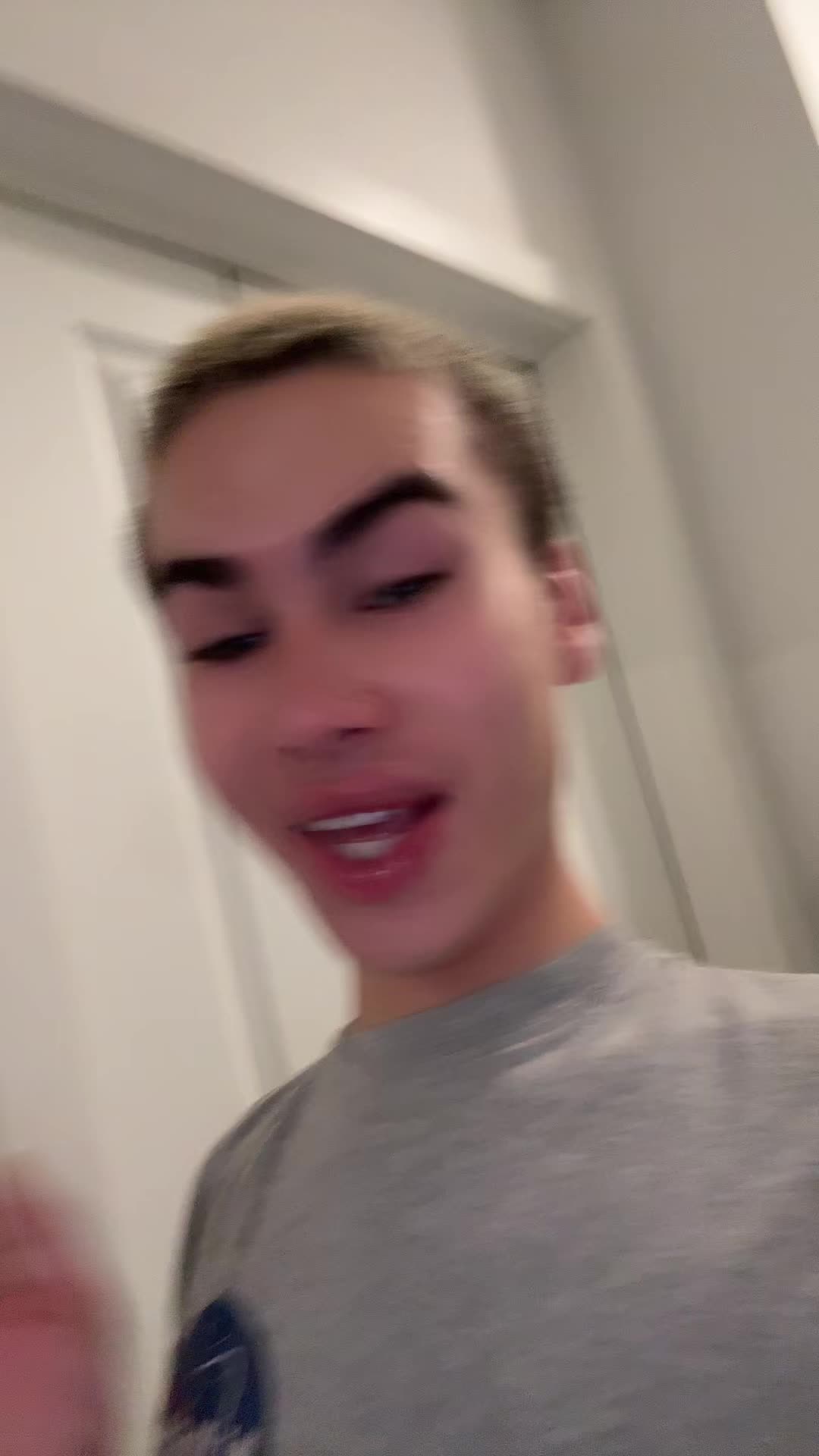 @bg