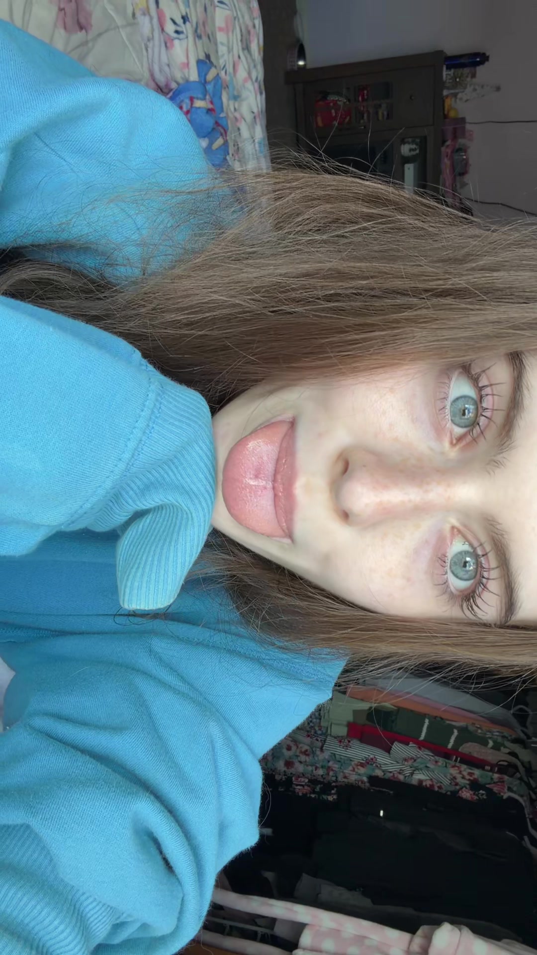 @_.bellac._