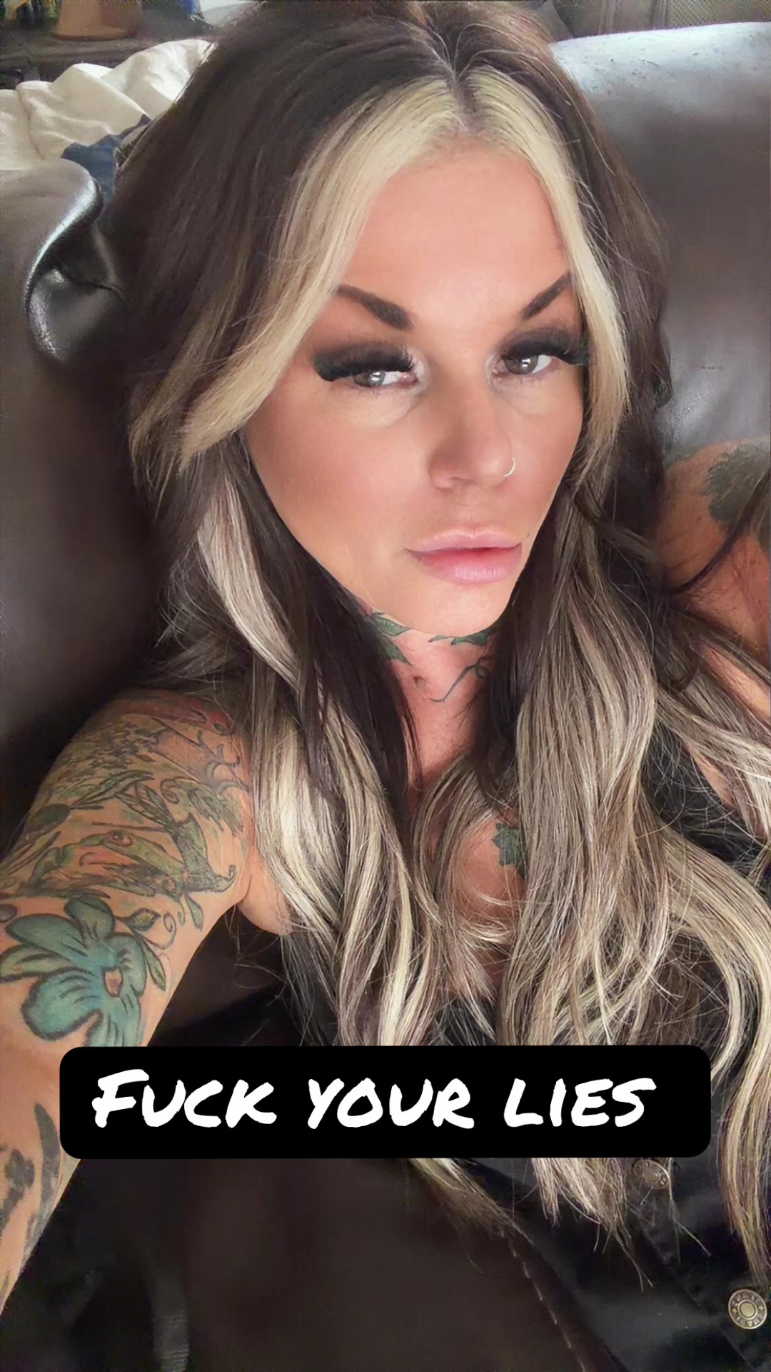 @Cruesbeauties โ