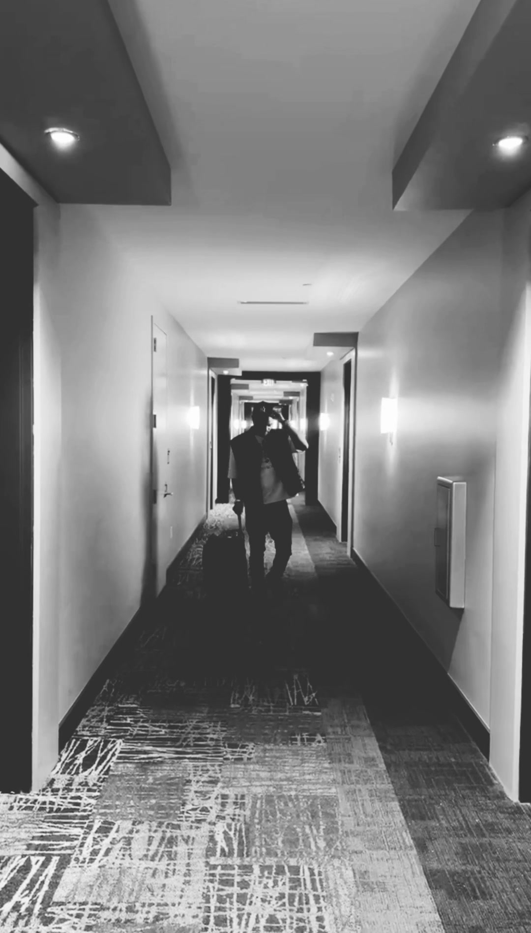 @FX💱BehindClosedDoors💫💱🌚