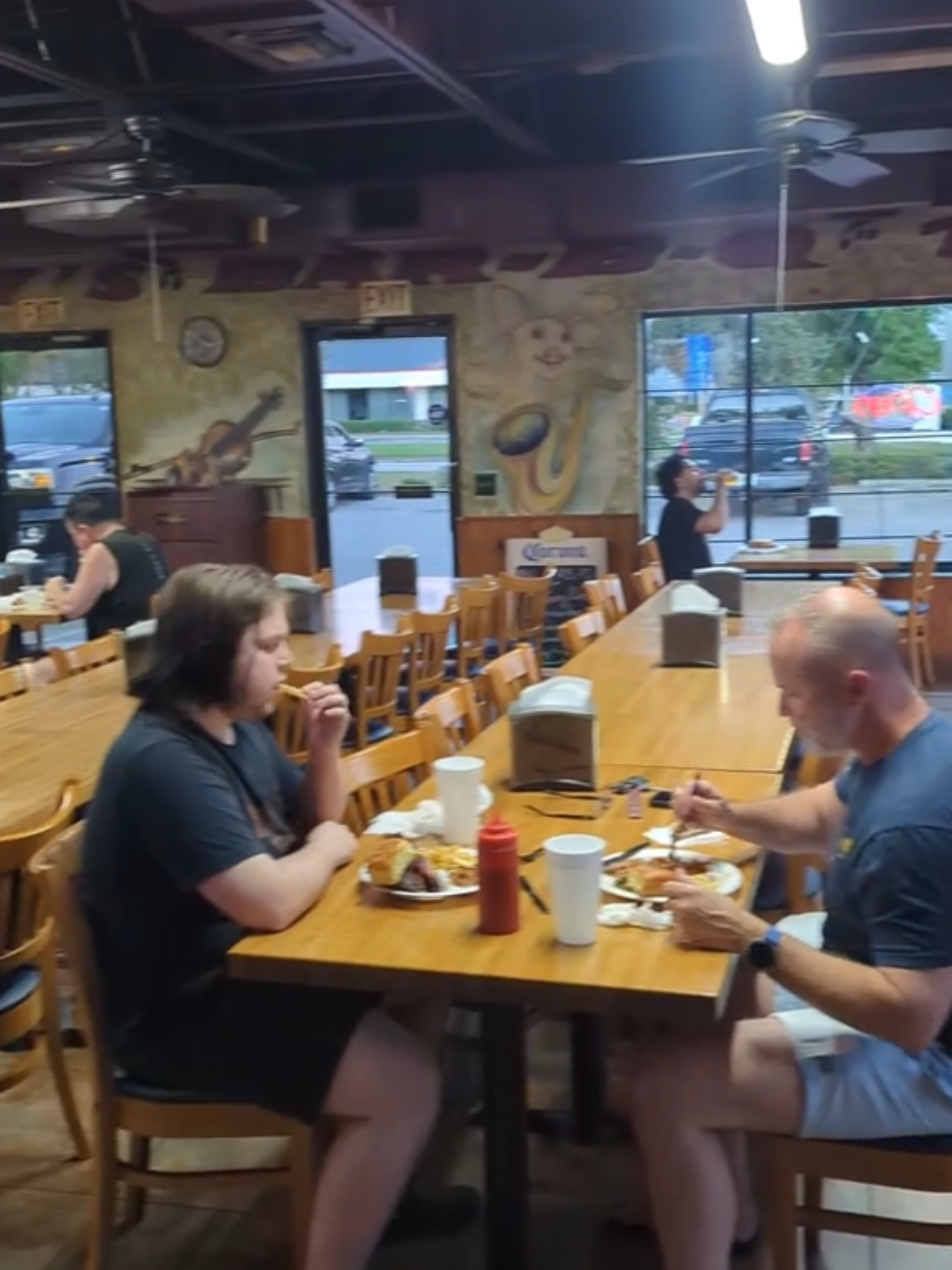 @Jazzy's BBQ