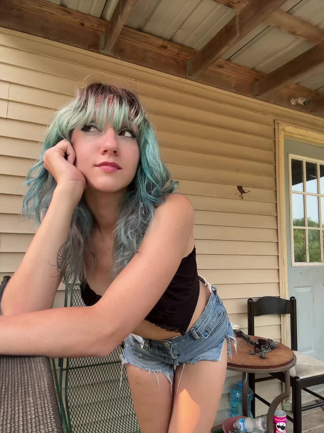 @notbakedtiara