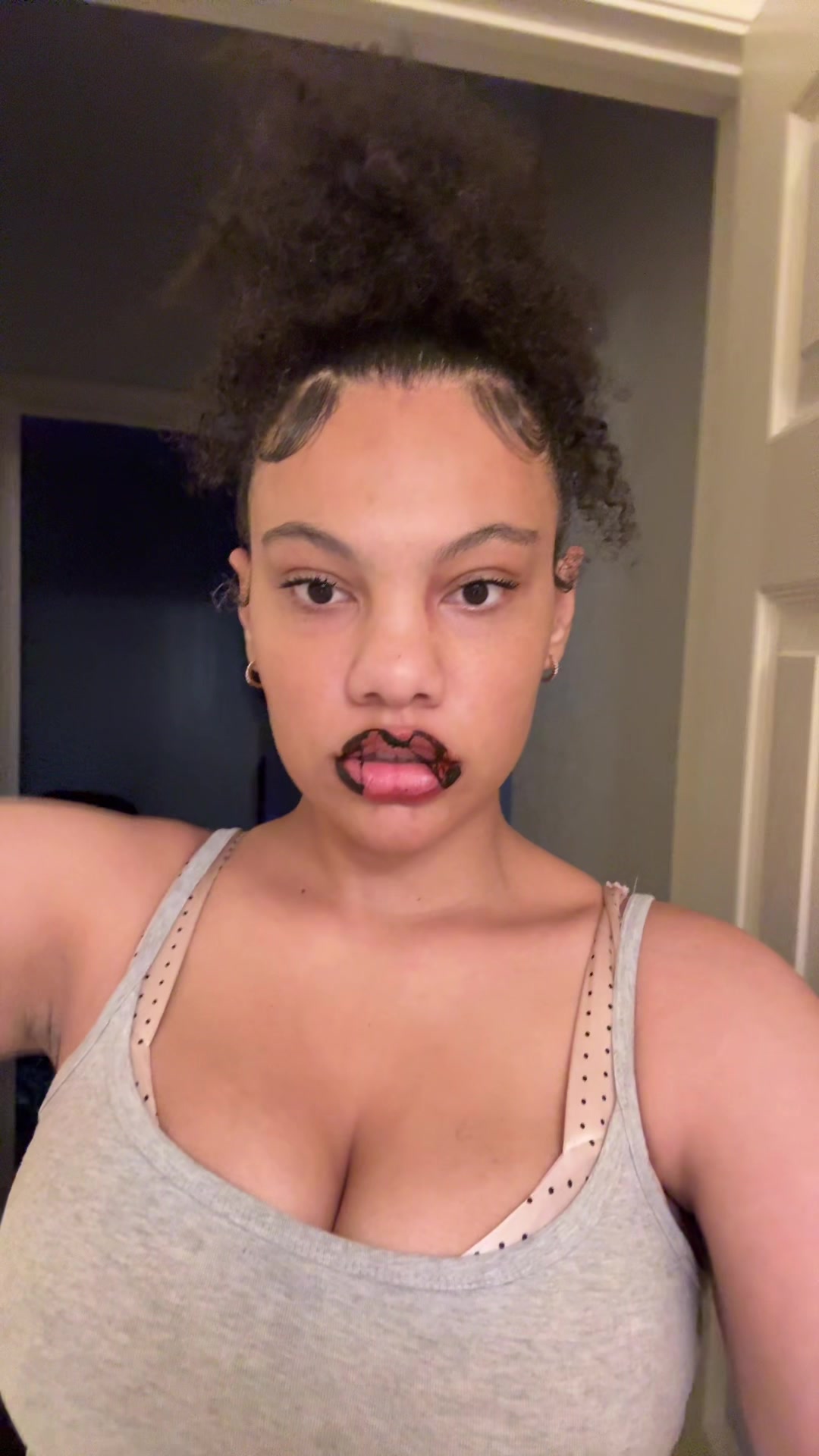 @𝒟𝑜𝓃𝓎𝒶💋