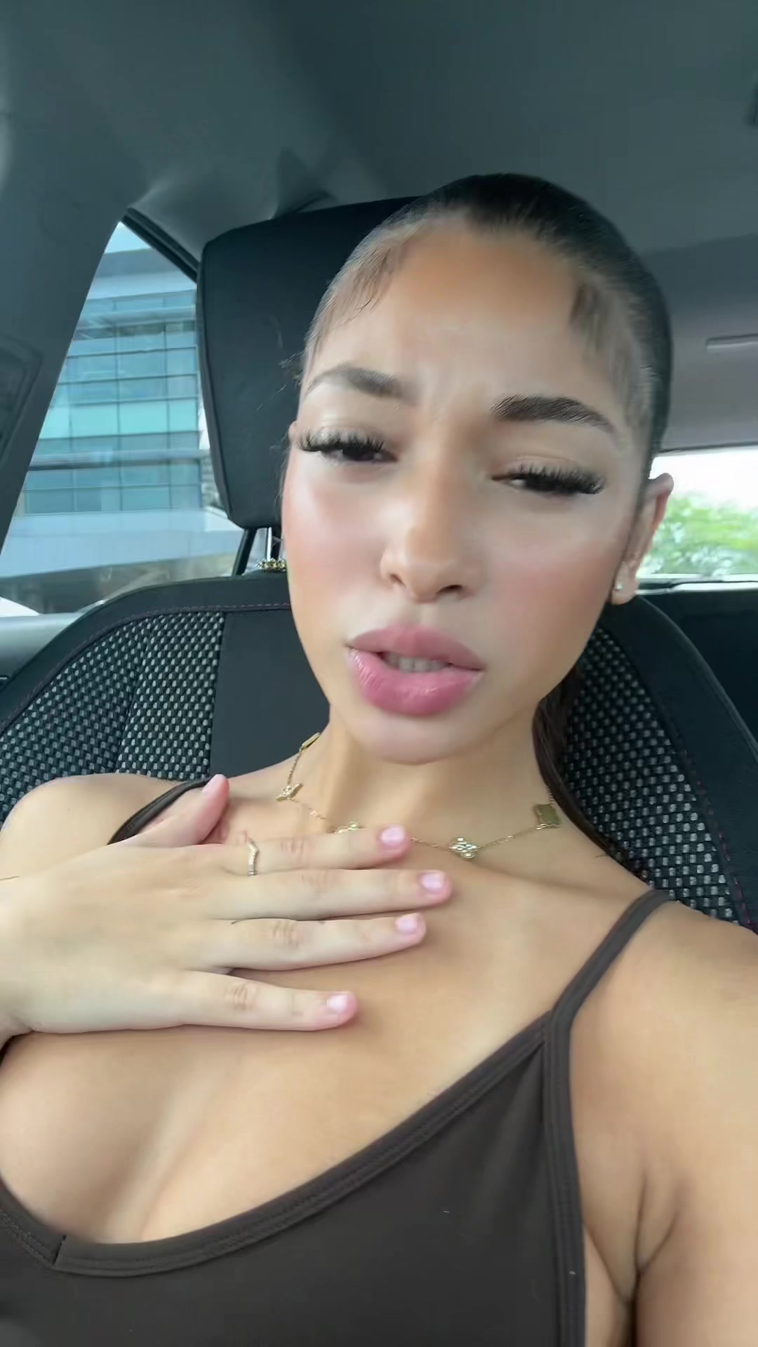 @aravely_
