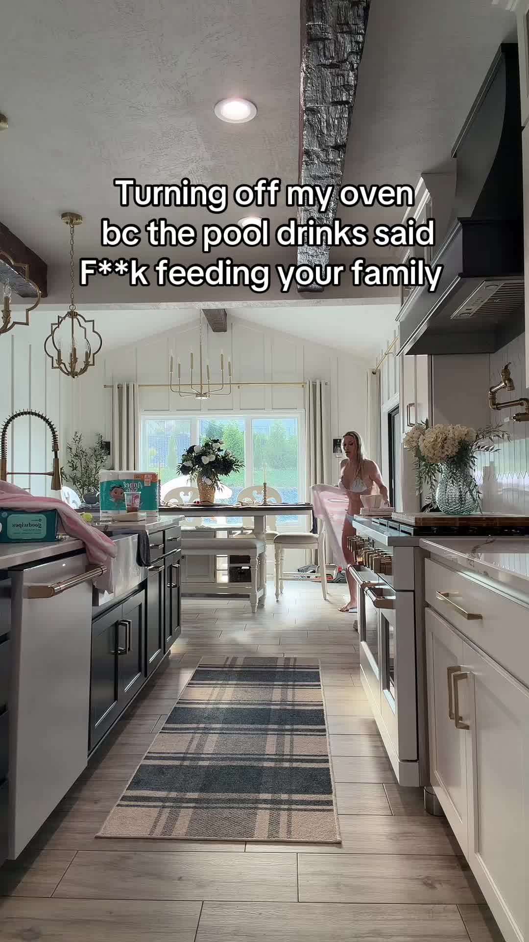 @Christina&bull;Wife&bull;Millennial Mom