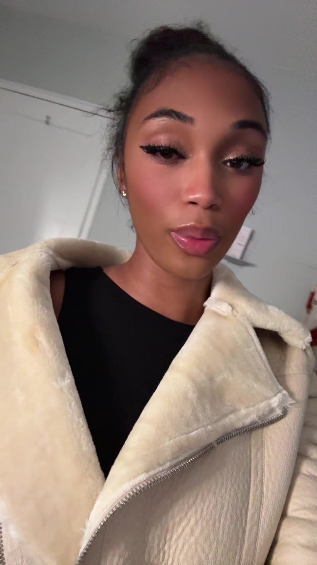 @TheRealGoldenbeautii