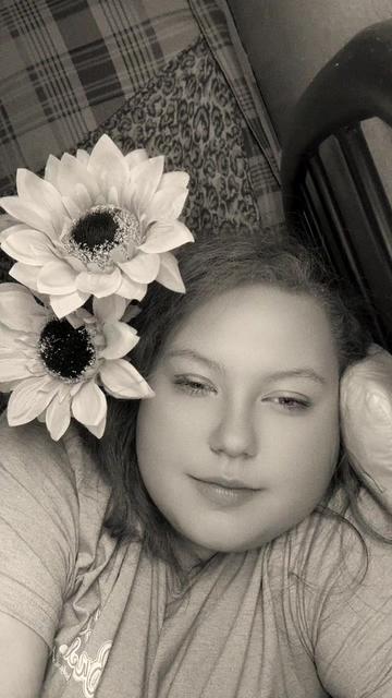 @🌻CowgirlBeauty19🌻
