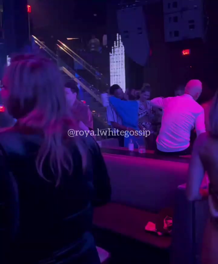 @Royal White Gossip