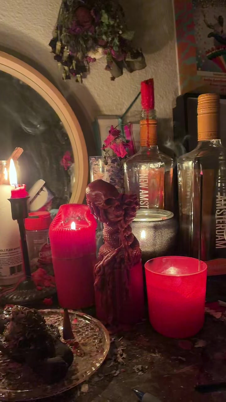 @🧛🏻♀️