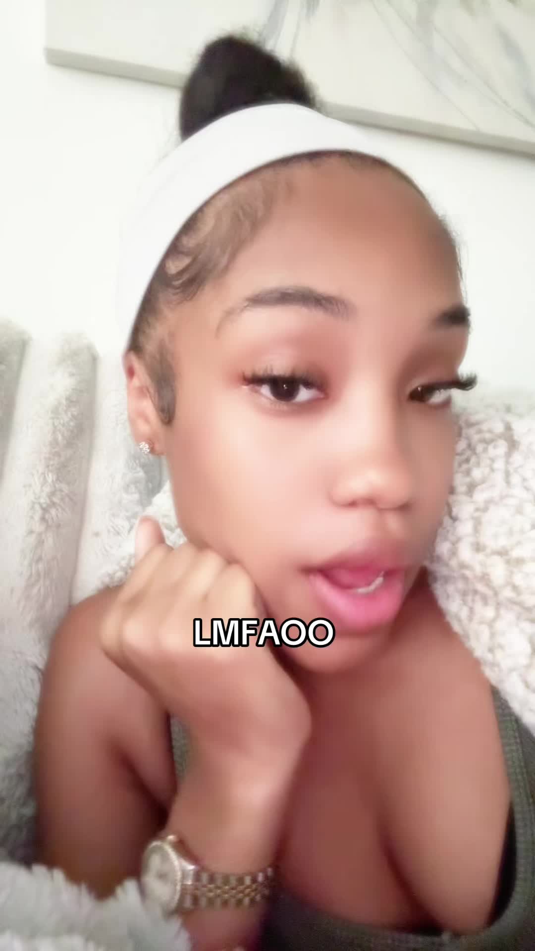 @Icedbyniya._