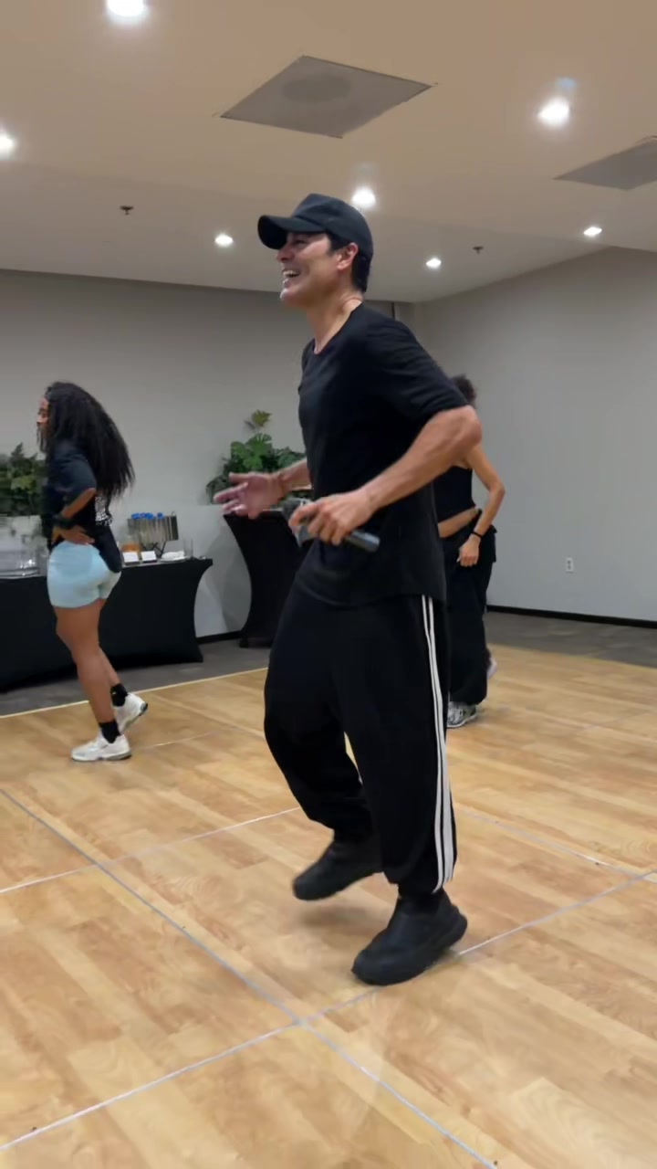 @Chayanne