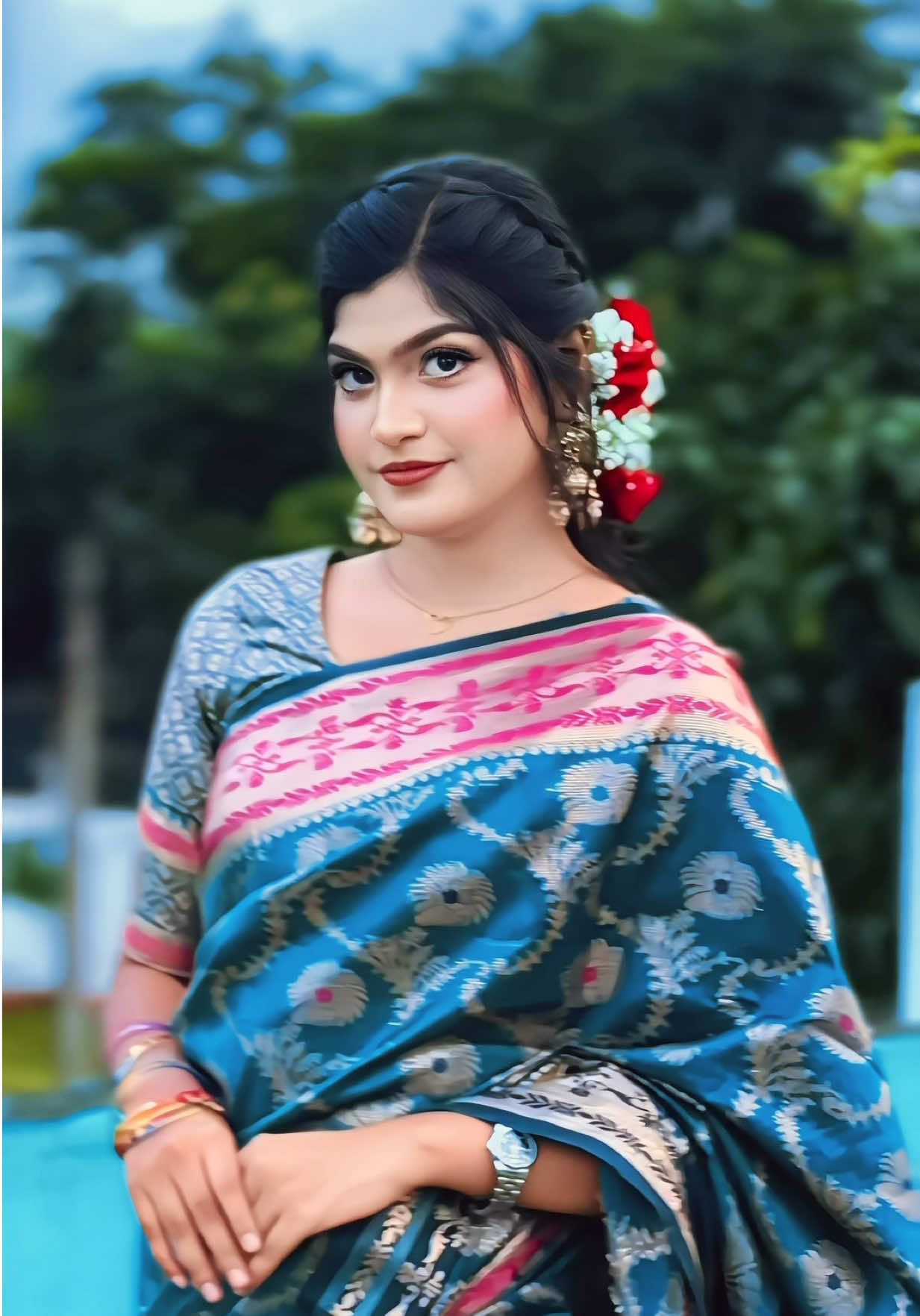 @Akhi Pakhi