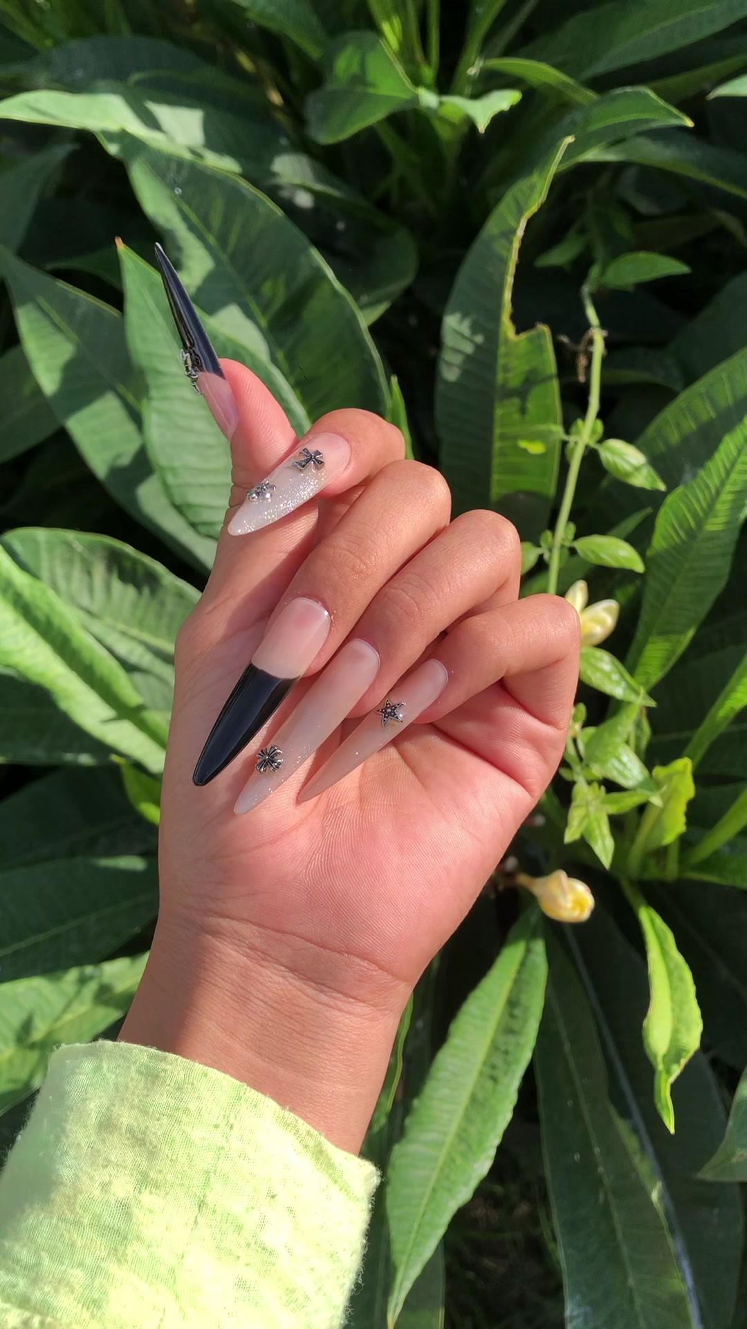 @JMhandmadepressonnails