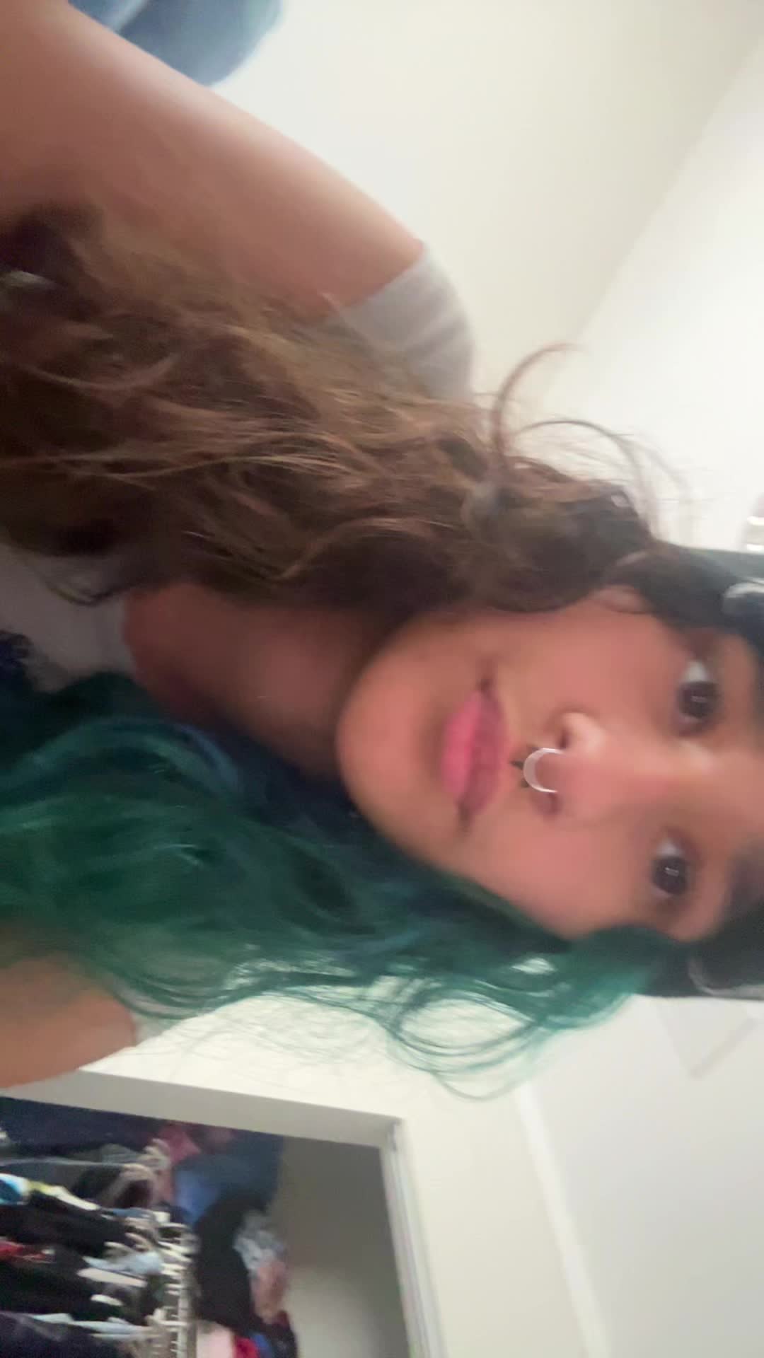 @Kitty >^&bull;^<