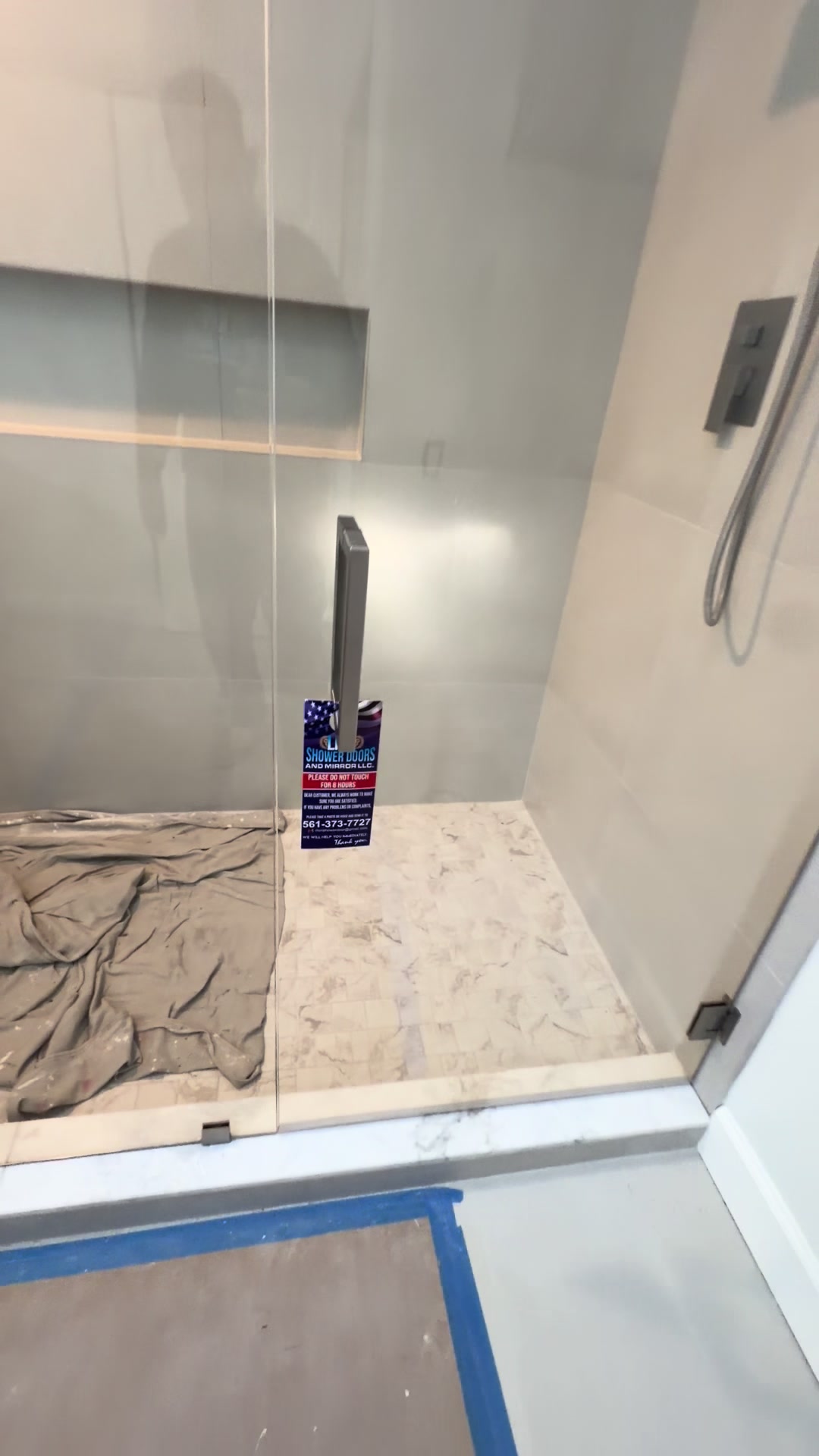@Lion Shower Doors