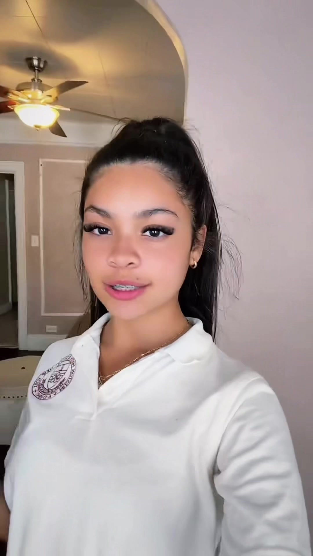 @️