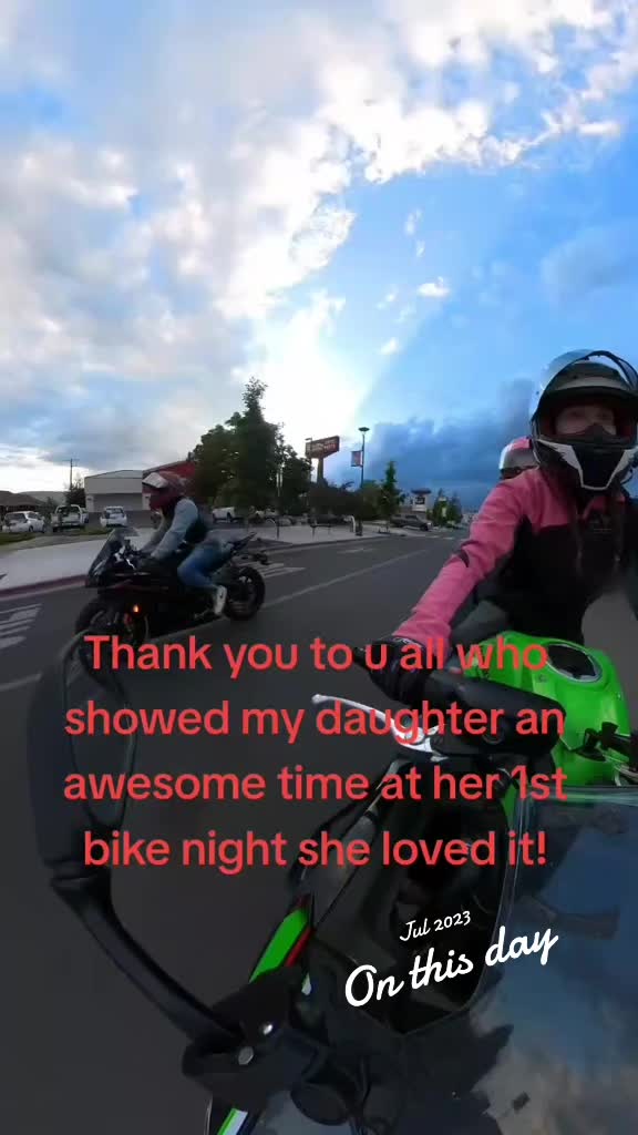 @r_skye27