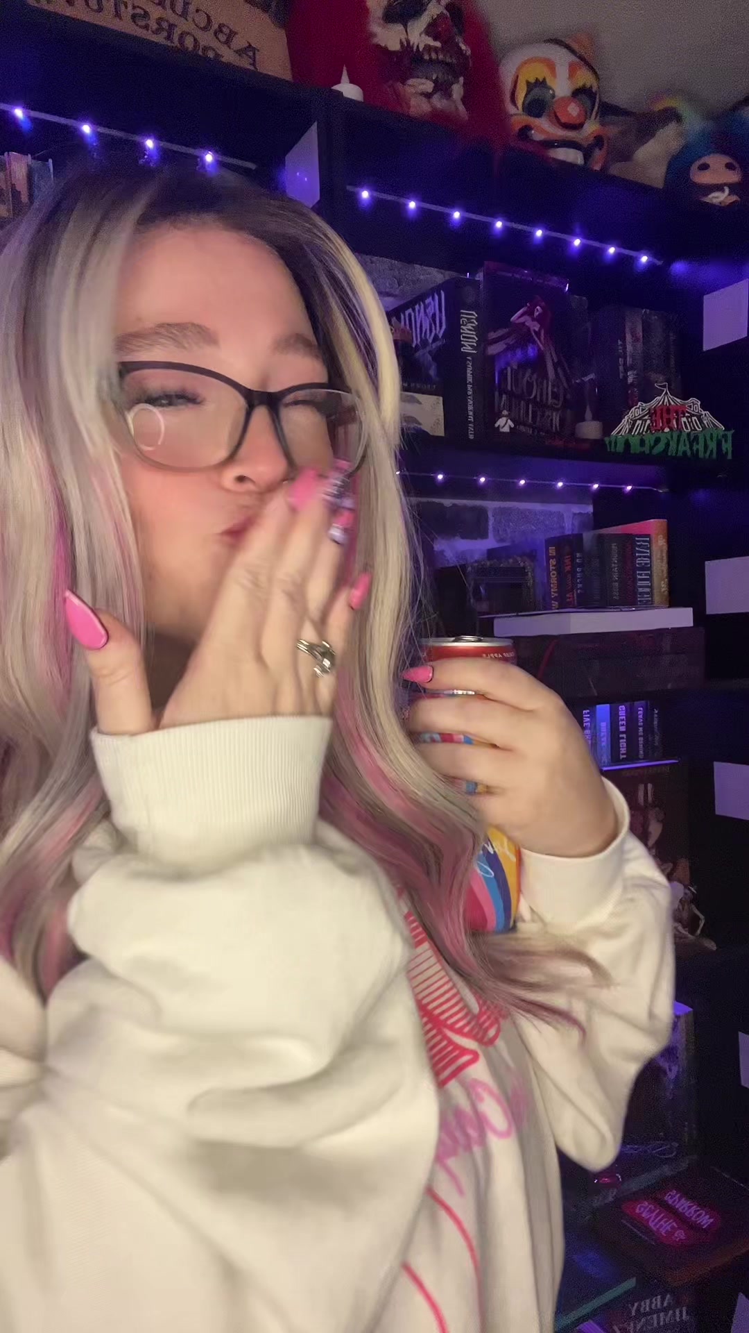 @DrkRomanceReader