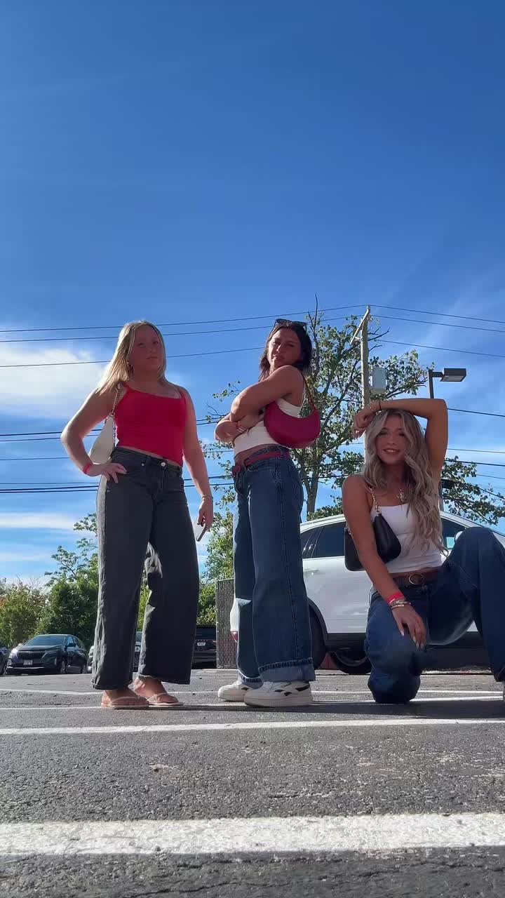 @adelineclairr