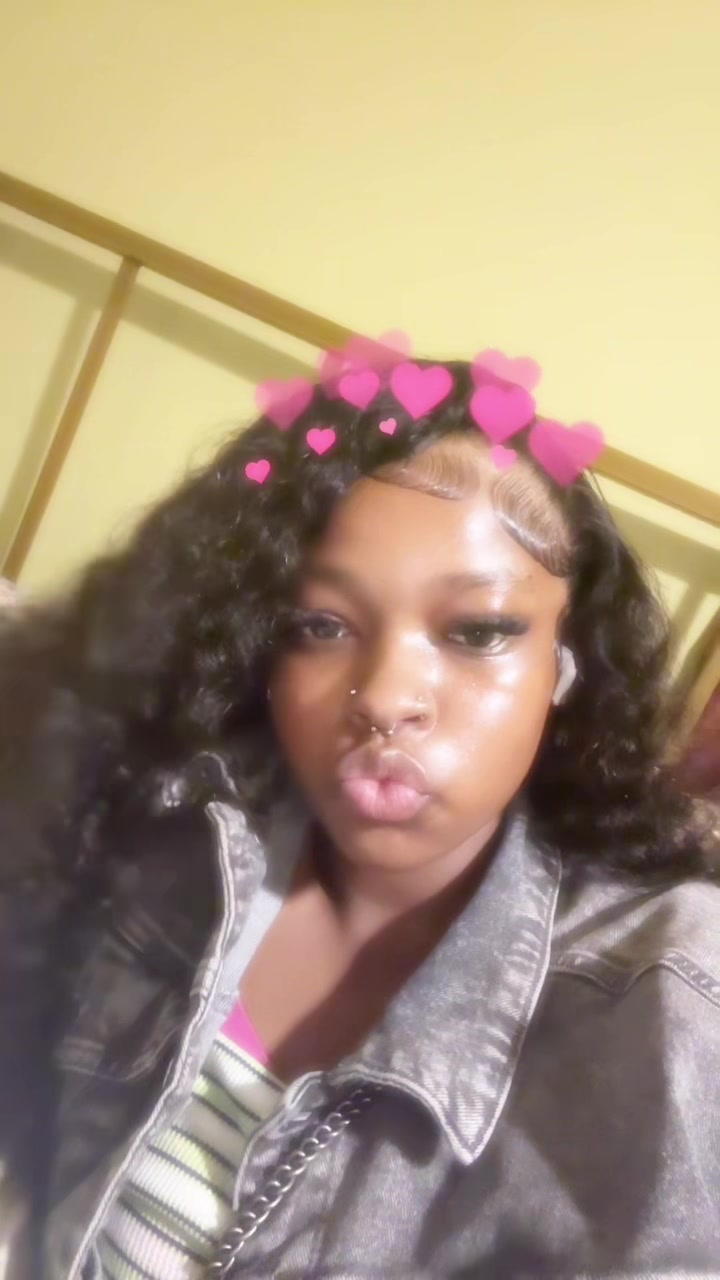 @itsninimariee