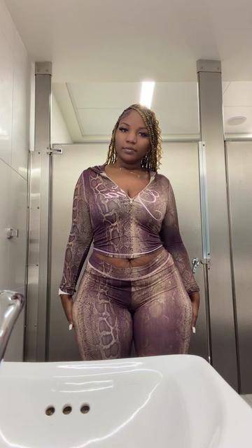 @Juicyyboo