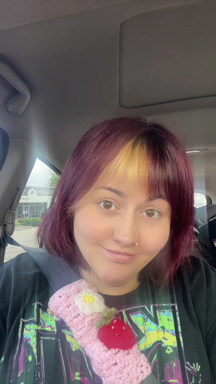 @the_crashout_queen