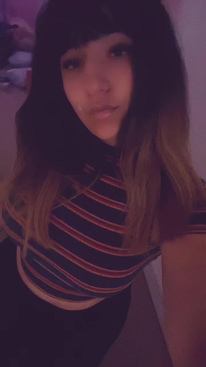 @sarahnextdoorgirl:)
