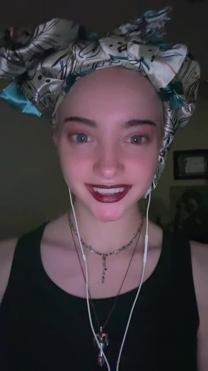 @🌙Madeleine🪻