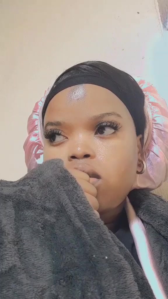@Sqalesihle