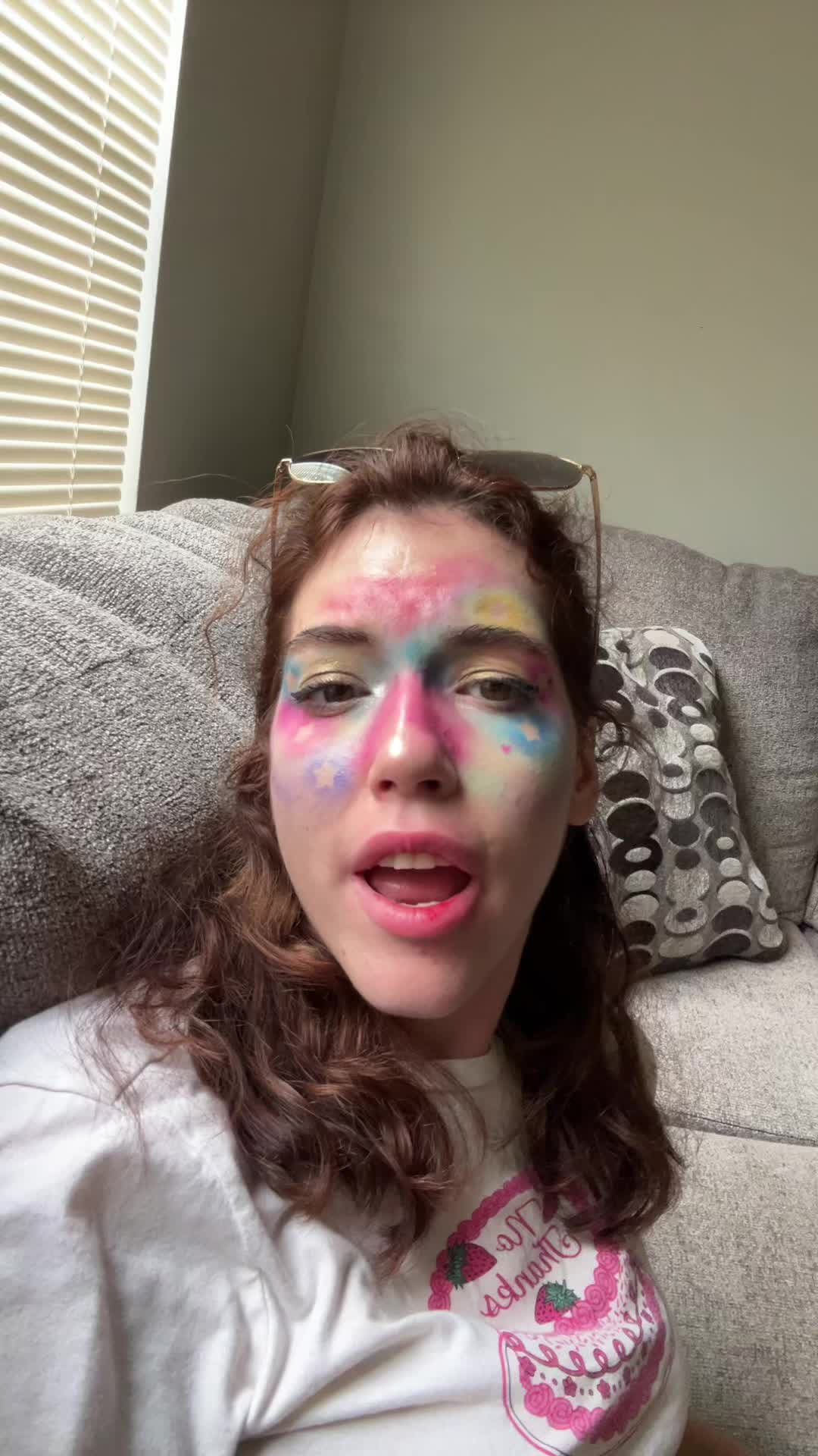 @_thatclowngirl_